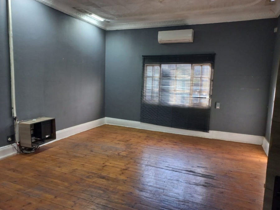 To Let Commercial Property for Rent in Navalsig Free State